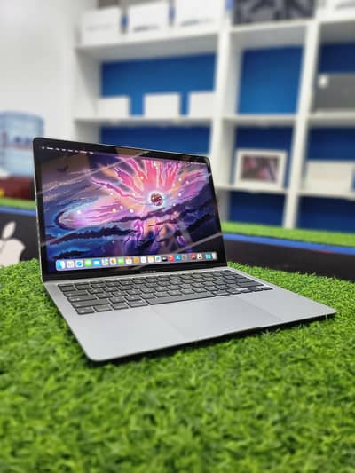 Macbook Air M1 13 inch 8/256 Space Grey 110 cycles 10/10 condition