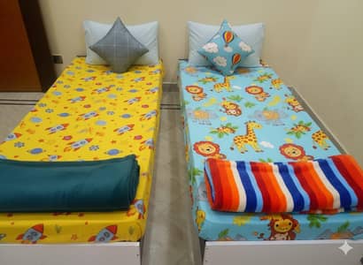 2 single beds for with mattresses \ single beds \ beds \ wooden \ foam