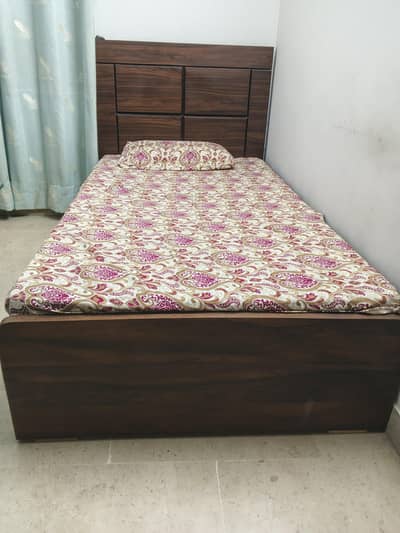 2 single bed in new condition