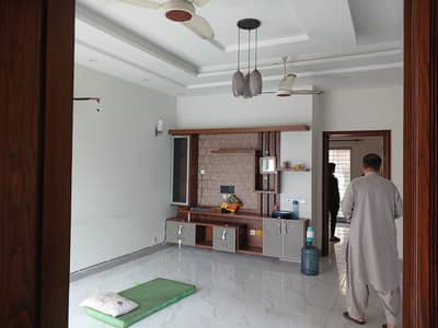 Spacious 10 Marla Upper Portion For Rent 3 Bed, Neat & Clean Rs. 70,000 Only