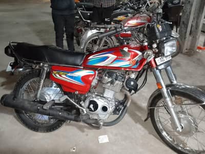 03270565956 Honda 125 lush condition