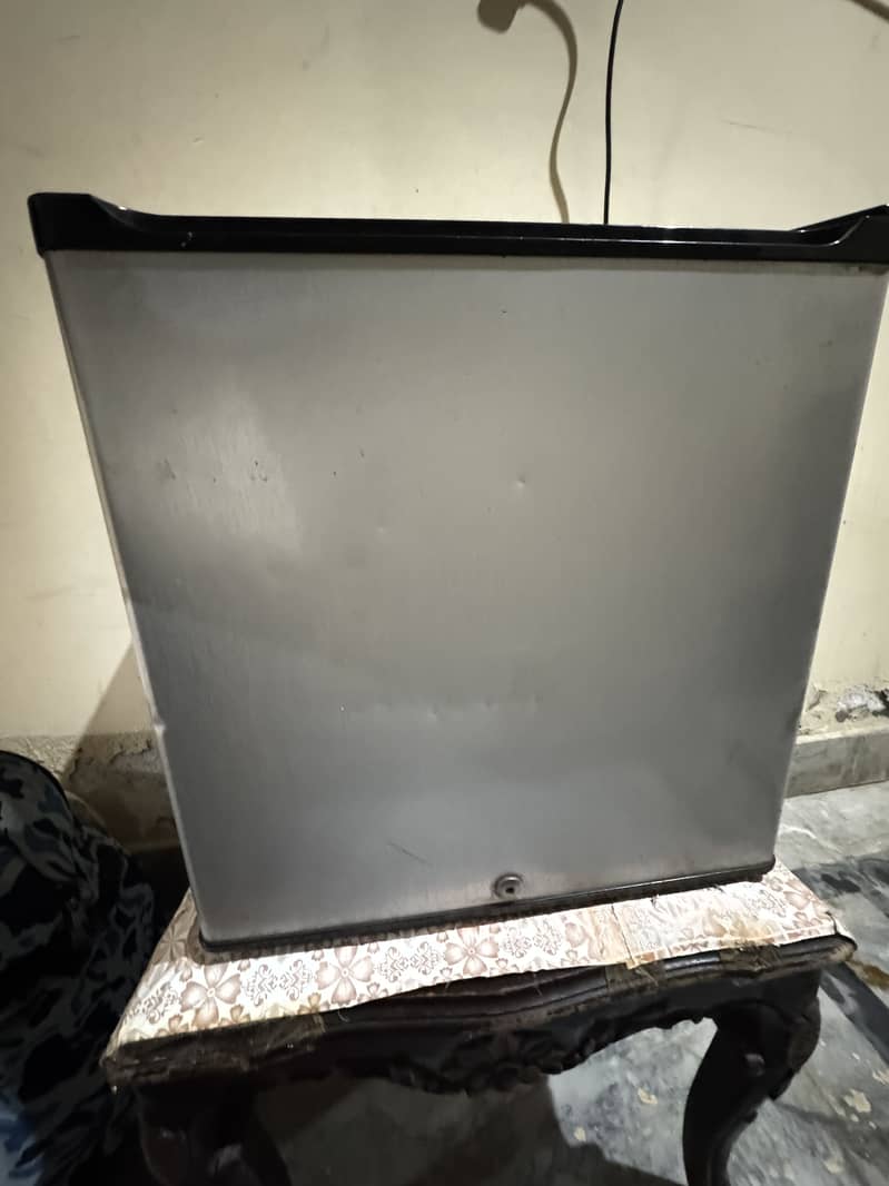 Mini fridge 3