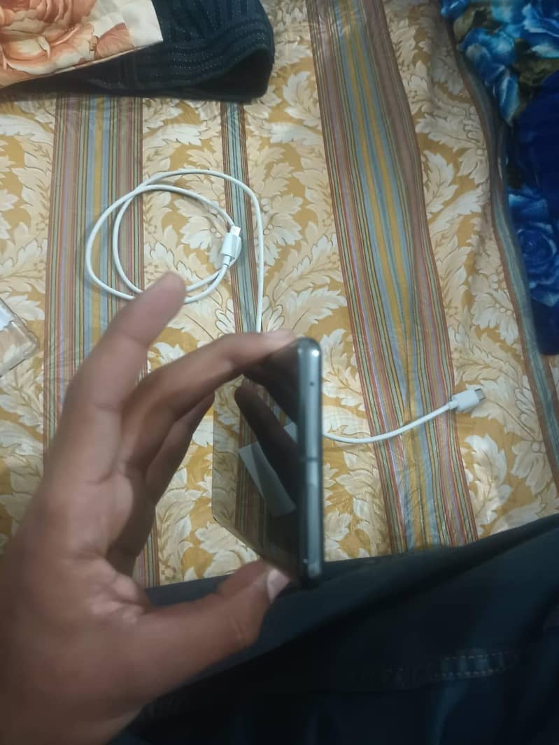 Google Pixels 7 pro 9