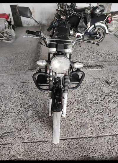 Suzuki GS 150 2014 model