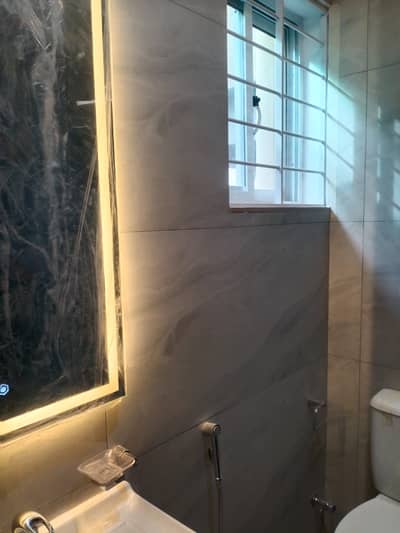 Semi Furnished Room Available For Male g11