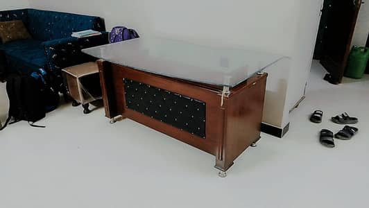 Brand New office table with Office Boss Chair