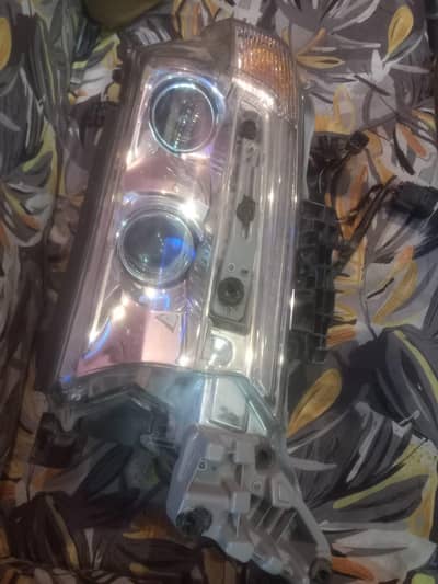 Toyota v8 ZX head lights & beck lights with front grill