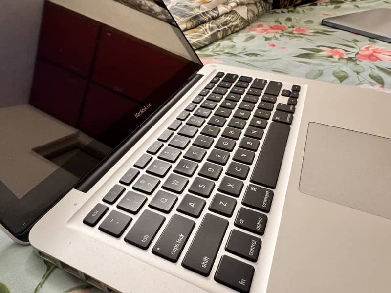 MacBook Pro 1