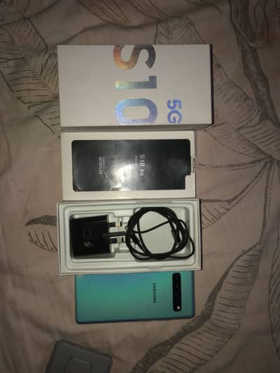 Samsung S10 5G 8/256 with box
