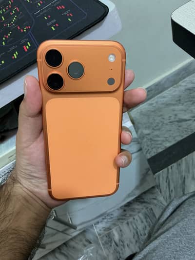 Iphone 17 Pro Max - pta approved / 512 gb. Cosmic Orange