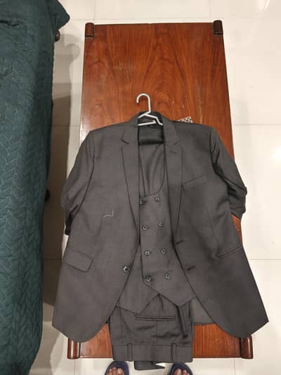 three piece men suit  dark grey colour  (pant, coat and waistcoat)