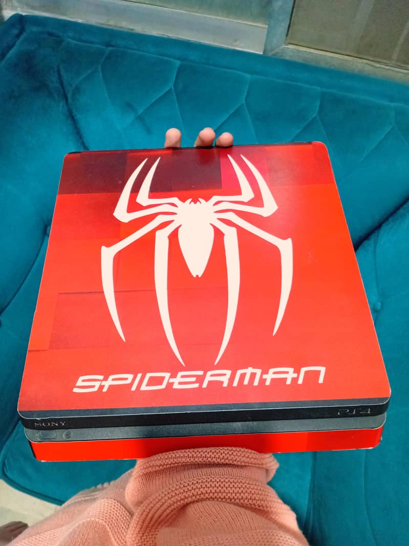PS4 SLIM 5
