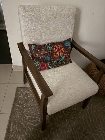 Selling brand new mid century sofa chair in pure wood