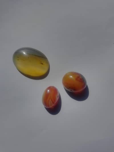 different types of Aqeeq stones are available.