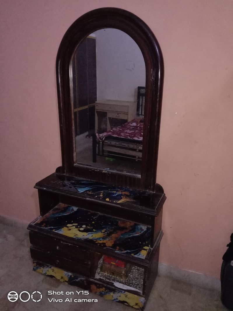 dressing table 0