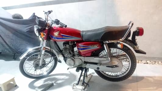 HONDA CG 125 IN VERY GOOD CONDITION