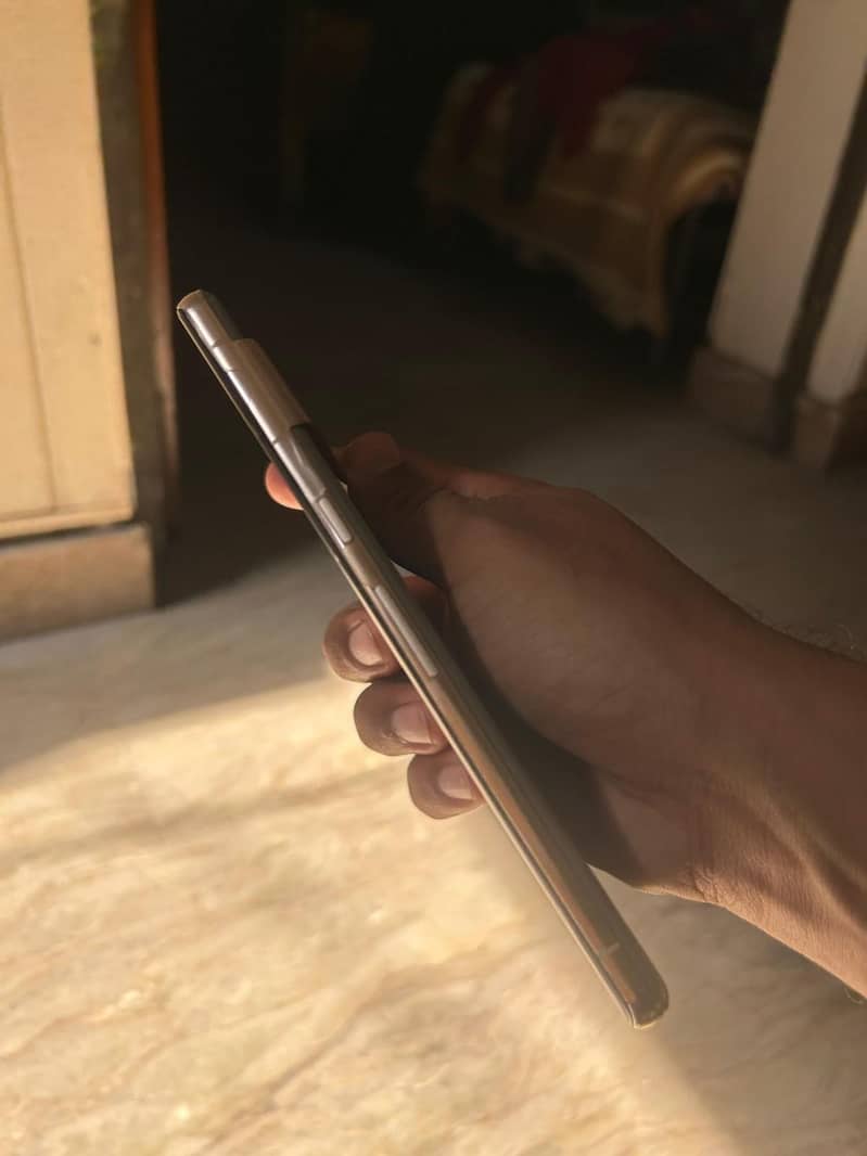 Google pixel 7 pro 4