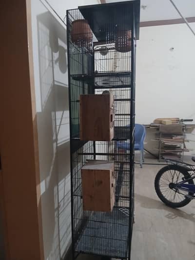 4 tier birds cage  in lush condition for sale