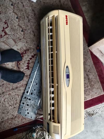 Royal split Ac one ton