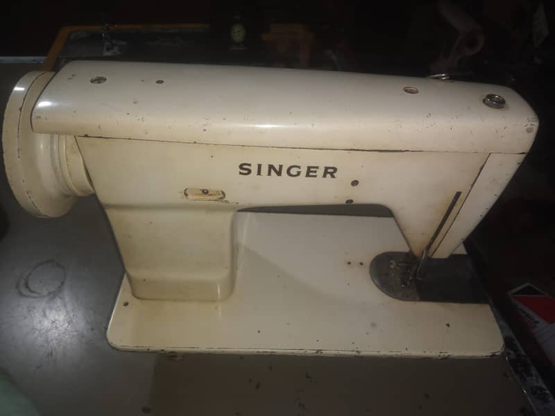 Singer sewing machine 1