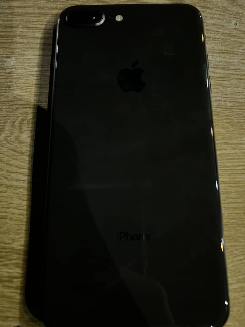 iPhone 8+ 1