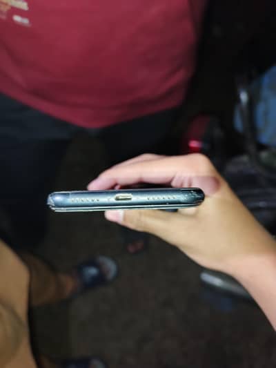 iphone xr 128 battery change battery health 100%