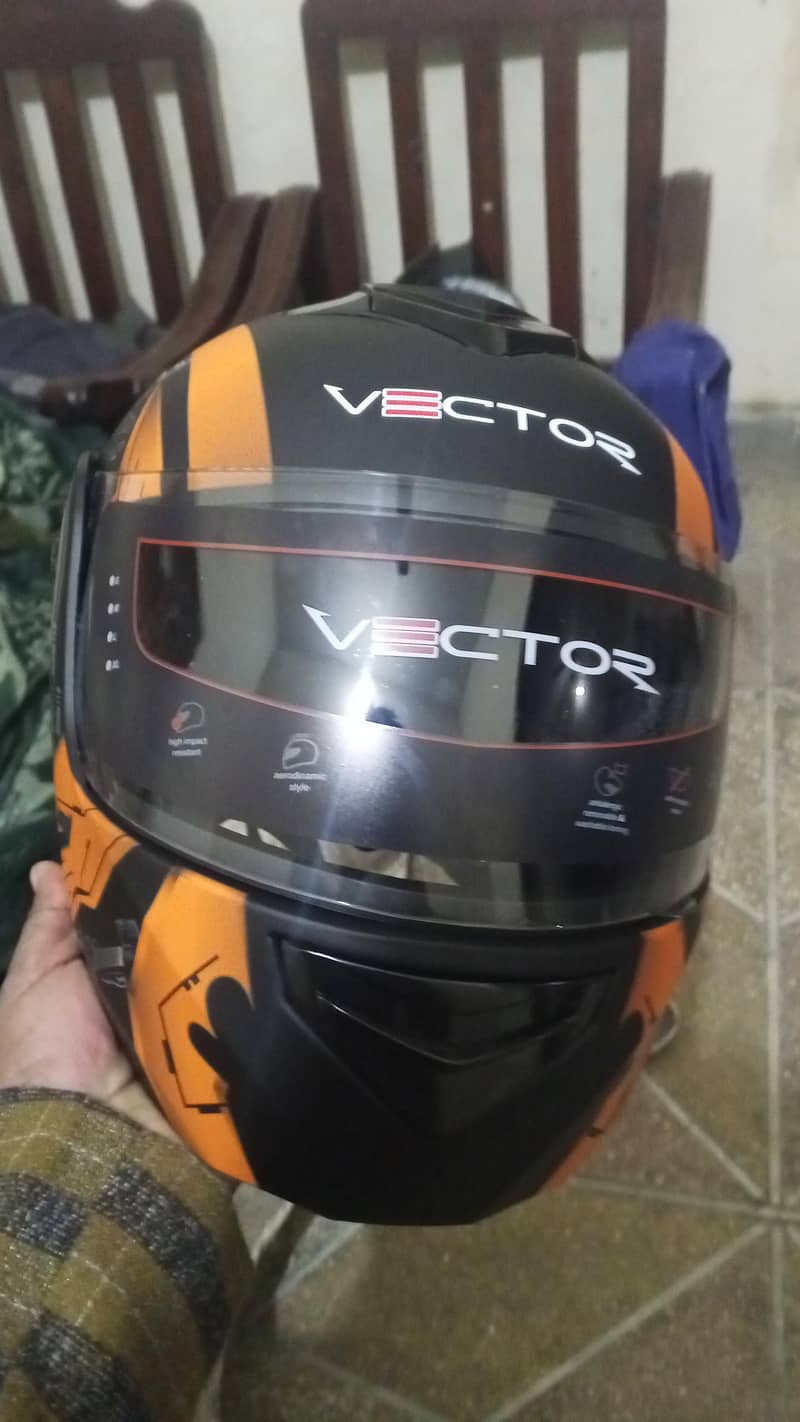 VECTOR IMPORTED HELMET 0