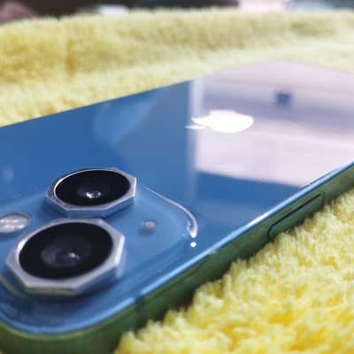 Apple iPhone 13- Excellent Condition