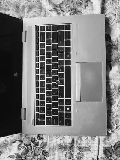 Hp Ryzen 3 pro 8 Gb 256 NVM SSD