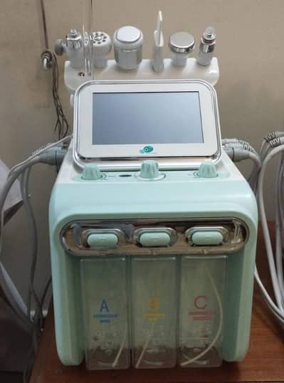 Hydra Faicial with mask