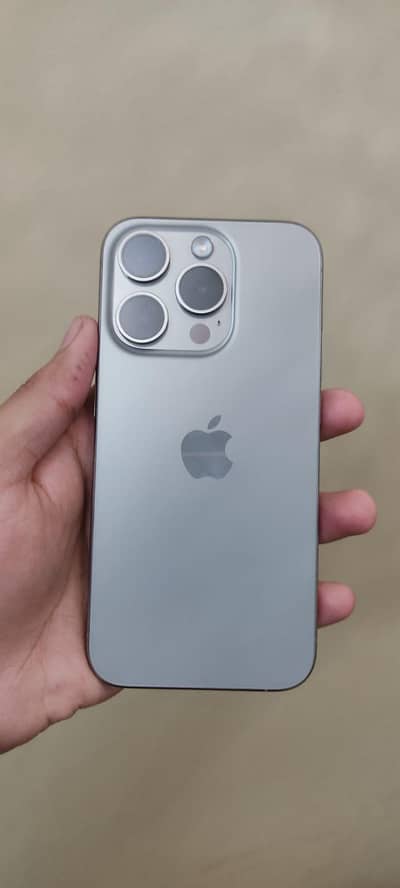 iPhone 15 pro-water pack