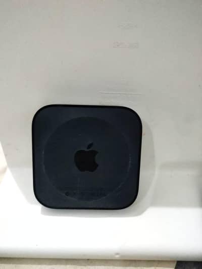 Apple TV Box Original – Smart TV Streaming Device