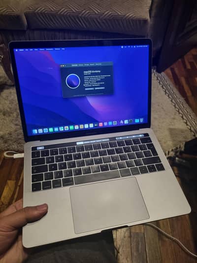 macbook pro 2016 touchbar 256/8