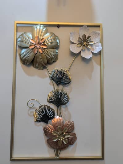 WALL HANGING MOTIVES