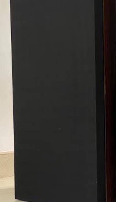 pioneer speaker  condition like new good condition