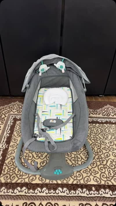 Mastela 3-in-1 Electric Baby Swing & rocker - Excellent condition