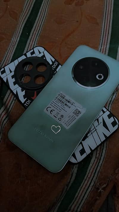 all ok hai glass tota hai  koi bi masla nihe hai