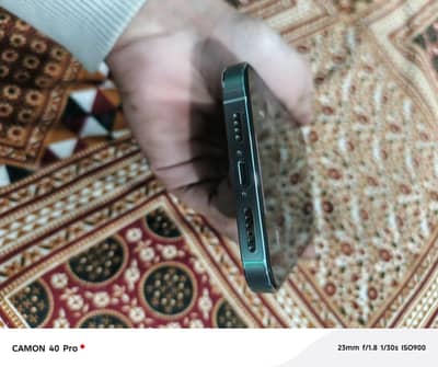 Iphone 14 pro max bh : 97 white colour