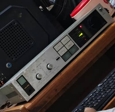 Kenwood Amplifier( Duel) Channel ( A. B)