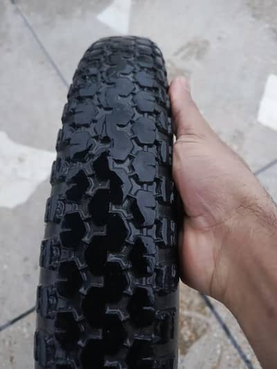 125 Back tyre