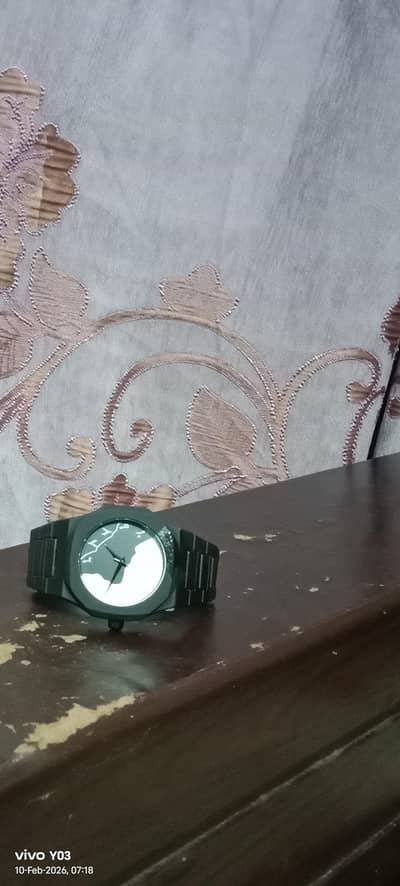 Aura watch