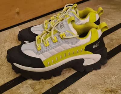 Cat caterpillar intruder shoes