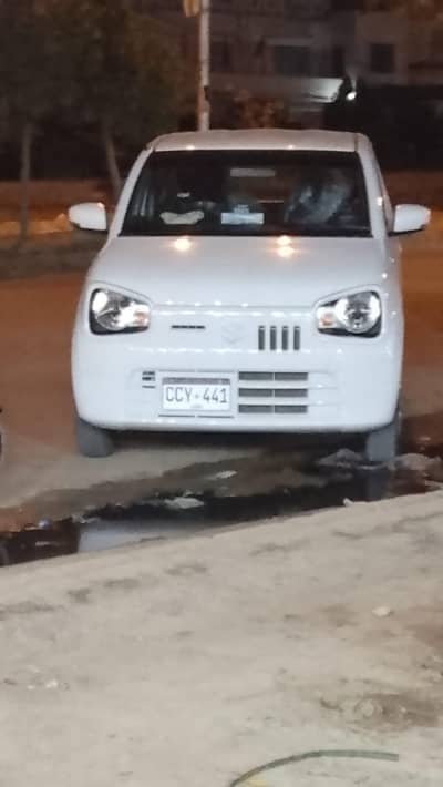 driver chahyn  gari chalwani h yango indvrie