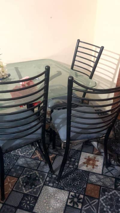 dinning table with 6 chair