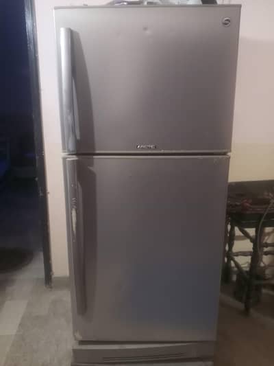 good condition 10 by 9 pel Koi repairing Nahin