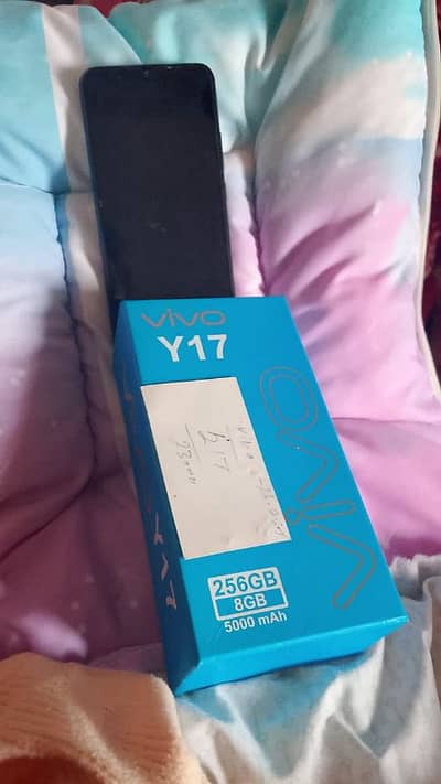 8gb RAM 128 gb ROM 11 month warranty