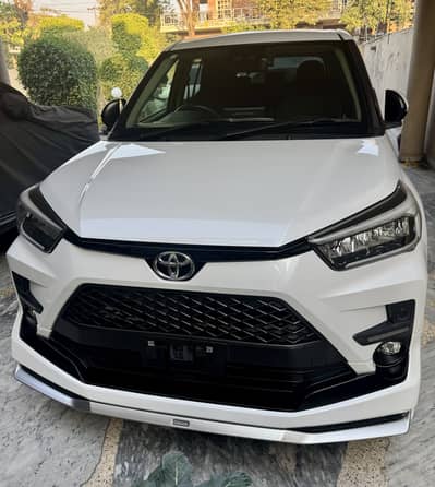 Toyota Raize 4.5 Grade Fresh import model 20 import 26. Mint Condition