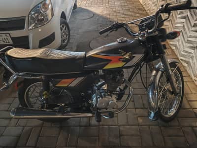 honda 125 black