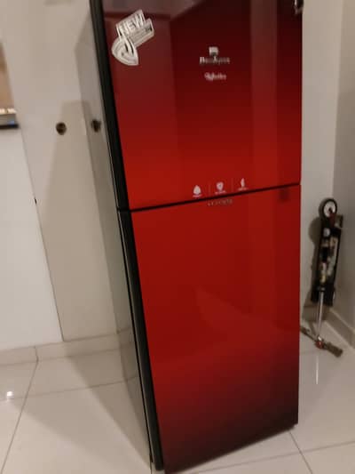 Daw lance fridge for urgent sale