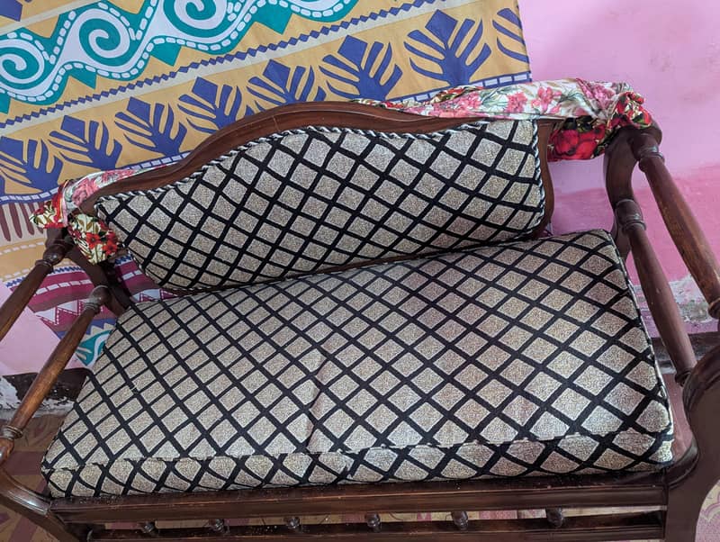 SOFA SETT WITH TABLE 4